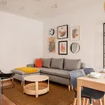 Homini Apartament Parking By Impero